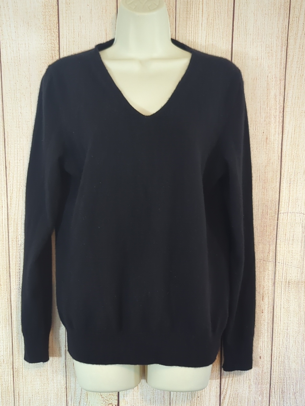 Talbots pure cashmere black v-neck sweater size L